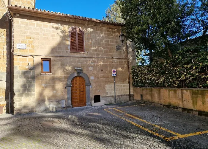 Al Quattro, Nel Centro Di Orvieto