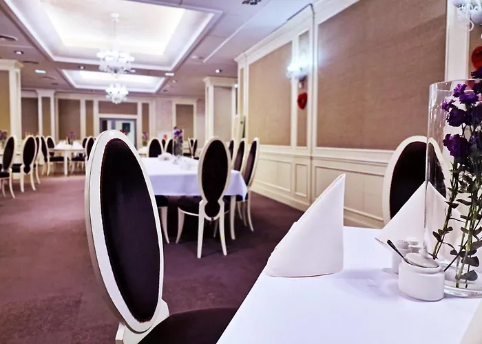 Hotel Prezydencki 3-Star