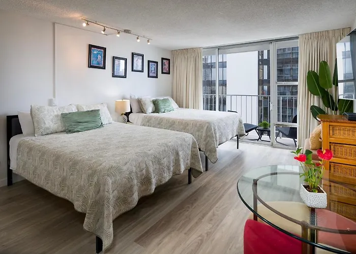 Prime Location - Waikiki Full Kitchen& Laundry