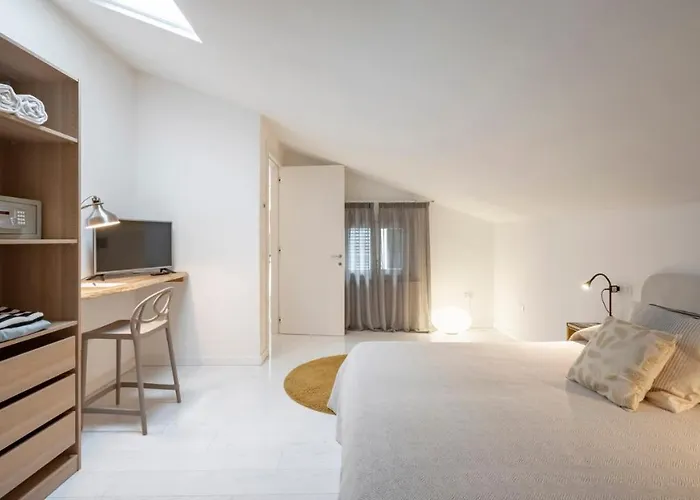 Sea View Apartment - 1 Bedroom