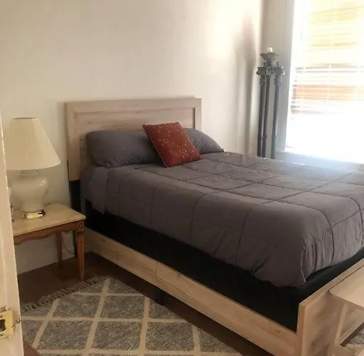 Misha'S Cozy Rare 3Brm