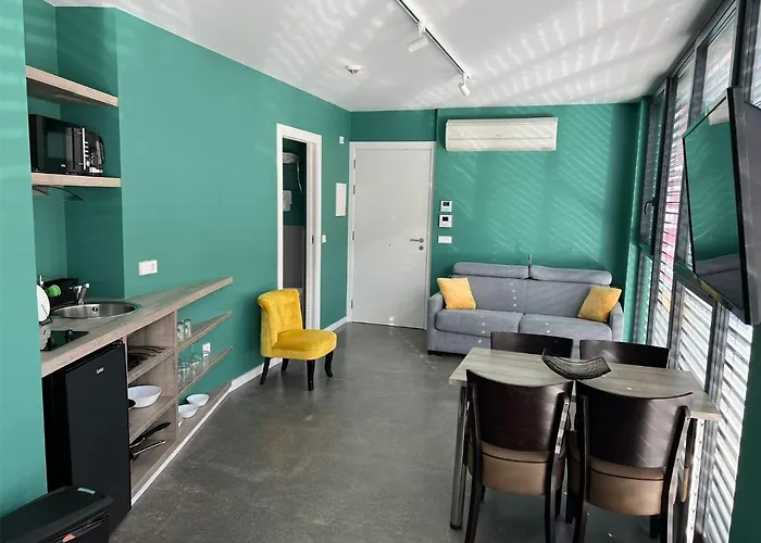 Plan B City Center Aparthotel