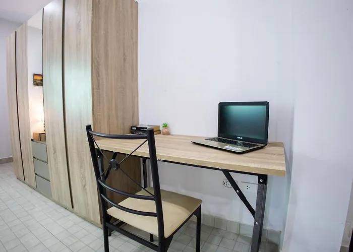 Grand View Premium