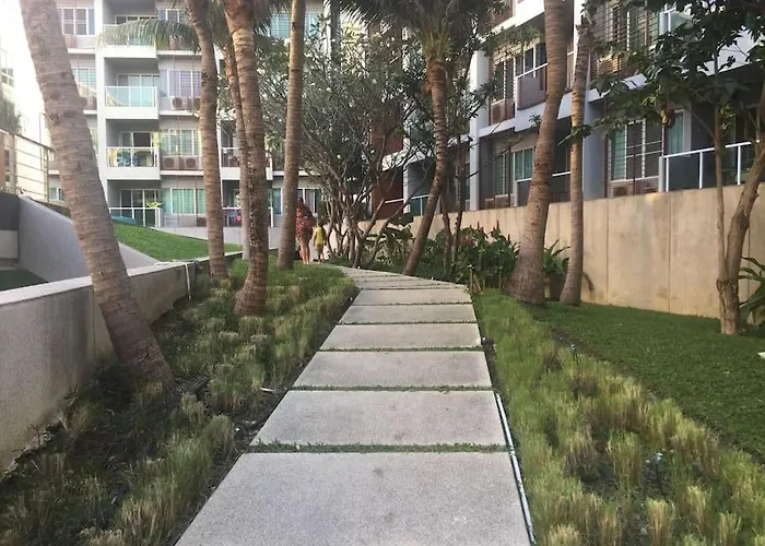 Relaxing Condo Near The Beach