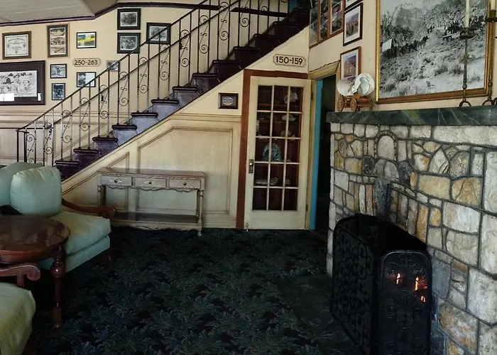 Historic Dow Hotel