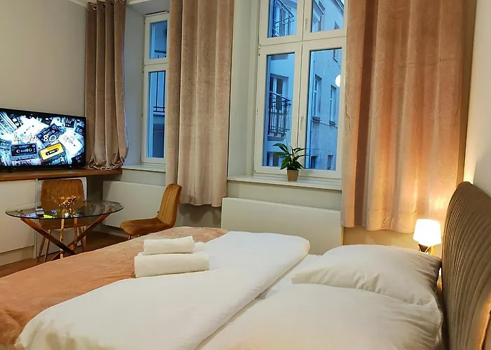 Hugo Star Apartments