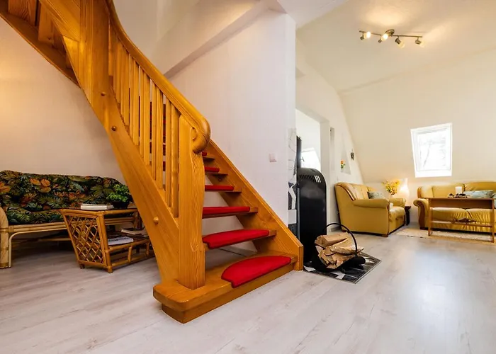 Waldblickwohnung mit Gartensauna und Kamin