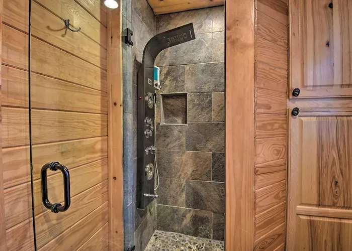 Helen Cabin W/ Deck & Hot Tub < 1/2 Mi To Main St