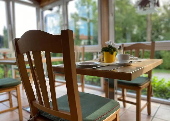 Hotel-Pension Scharl am Maibaum