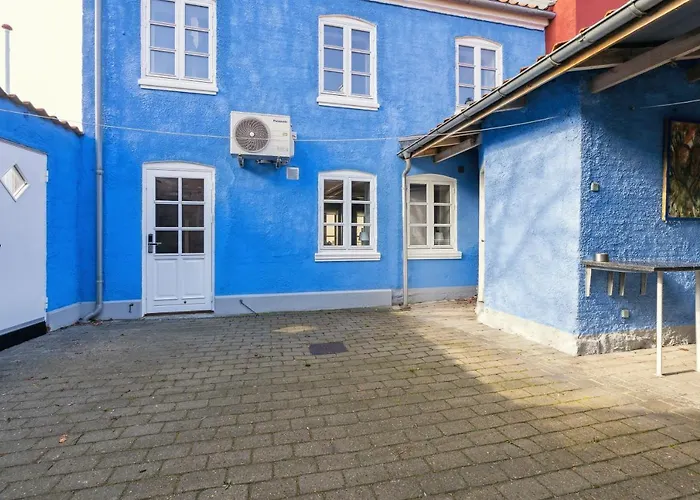 City Harbour House