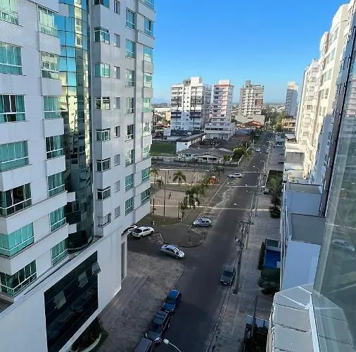 Apartamento espaçoso 2 quartos a 200 m da praia