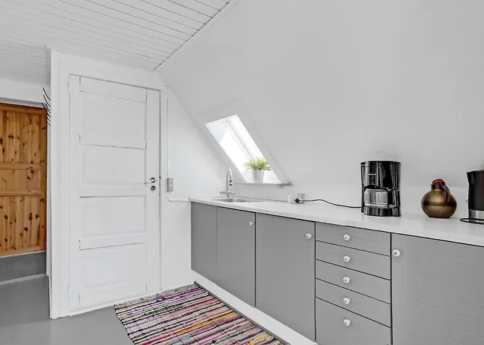 1 Bedroom Lovely Apartment In Hirtshals