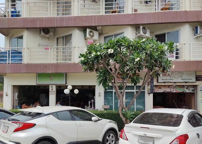 Jomtien Beach Condominium S1 by Olga