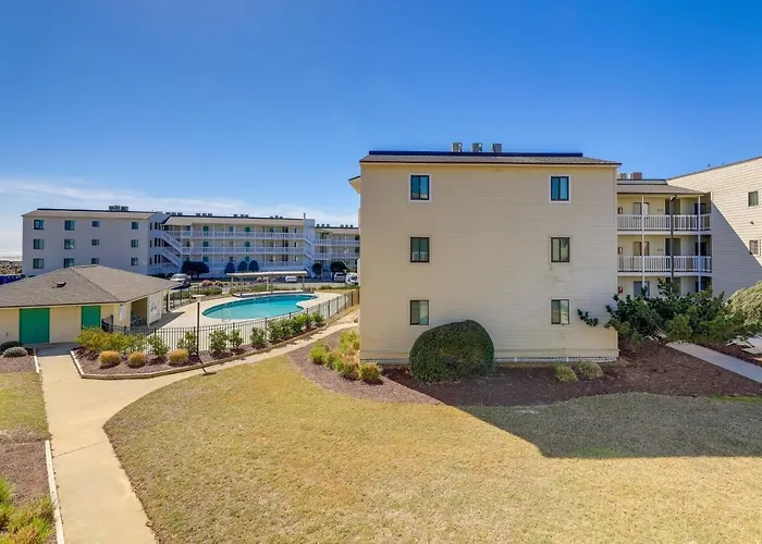 Emerald Isle Vacation Rental W/ Resort Pool!