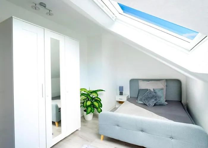 2,5-Zimmer inkl Arbeitsplatz, WLAN&free Netflix, Amazon-Free Parken vollausgestattete Wohnung, 24h Check In