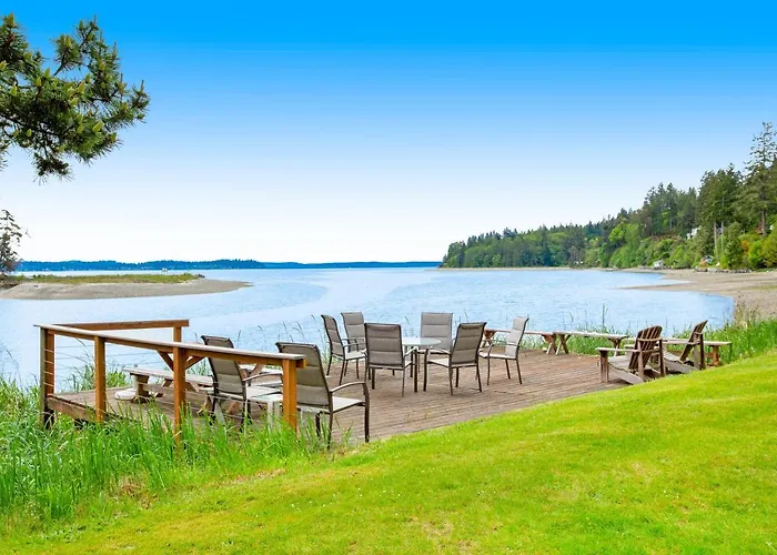 The Glen Cove Sand Spit & Guest Cottage