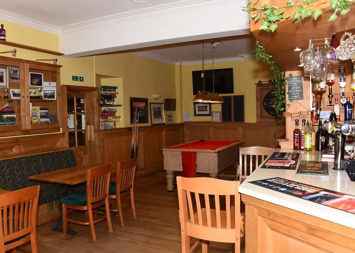 Greyhound Hotel