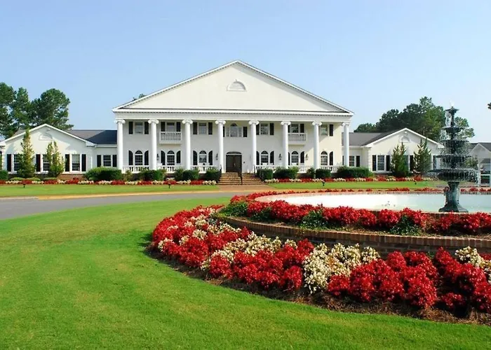 Booking Fast! Golf, Beach, And Relaxation! A Great Place For All!