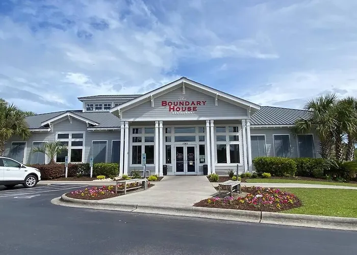 Booking Fast! Golf, Beach, And Relaxation! A Great Place For All!