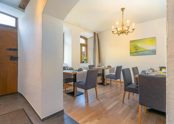 Hotel- Weingut- Moselloreley