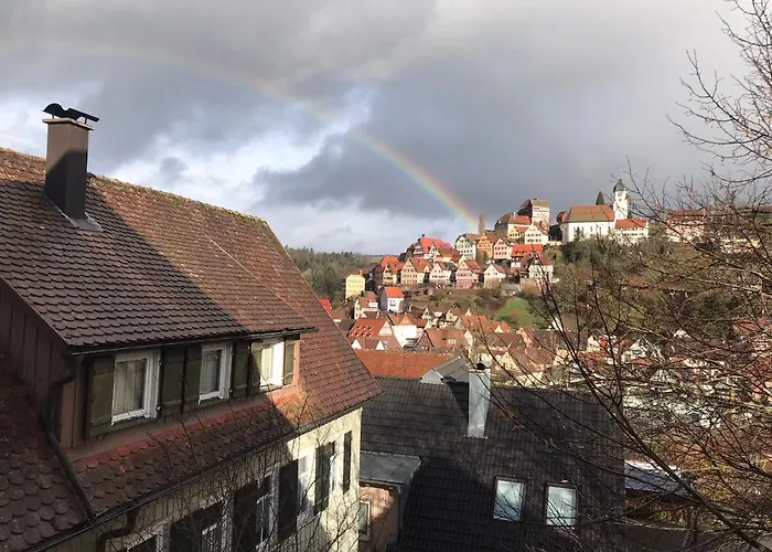 Retro Ferienwohnung mit Schlossblick im Nordschwarzwald