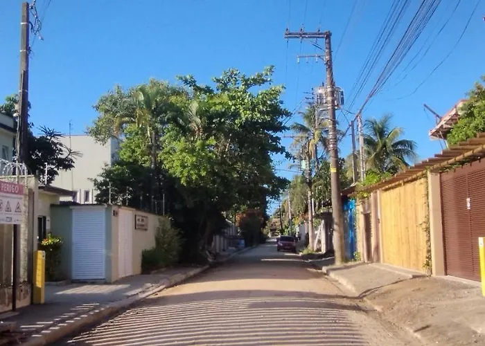 Studio e Suite no Centro de Juquehy a 200mts da praia - Varanda e Serviço de Praia --- E MAIS Ofurô - Cozinha e Estacionamento nas unidades STUDIO