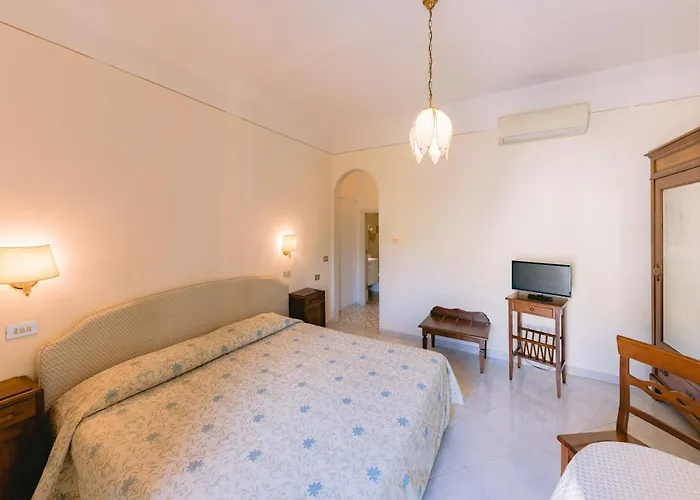 Hotel Toro