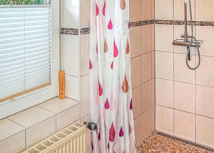 2 Bedroom Stunning Apartment In Winsen Aller