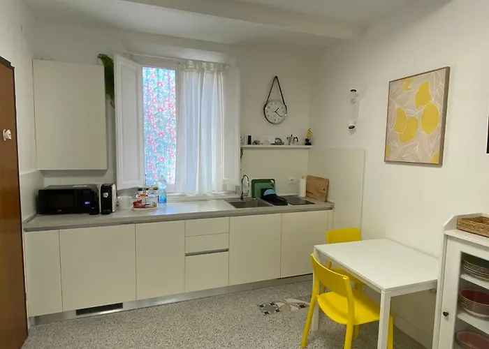 8+8 Appartamento Con Garage