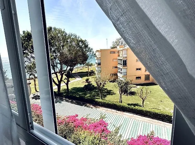 Beachfront Design Lux Studio Apartment