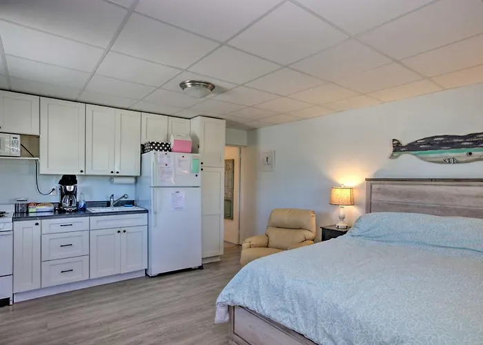 Atlantic Beach Studio W/ Community Pool!