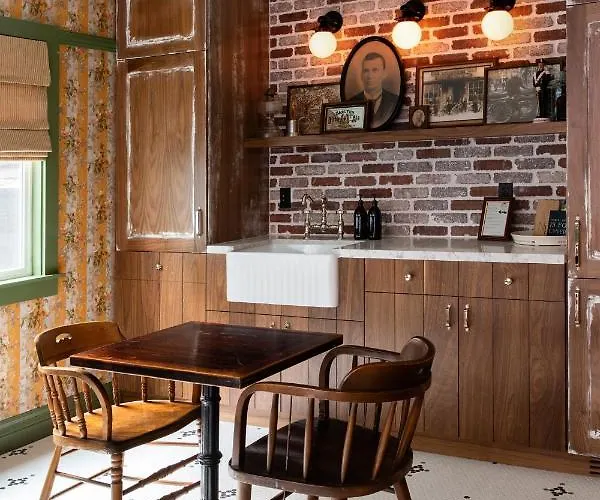 Np Boutique Lodge
