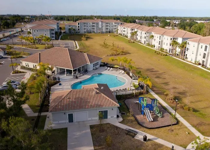Luxury 3 Bedroom/2 Bathroom Condo In Melbourne Fl With Pool, Gym And Laundry