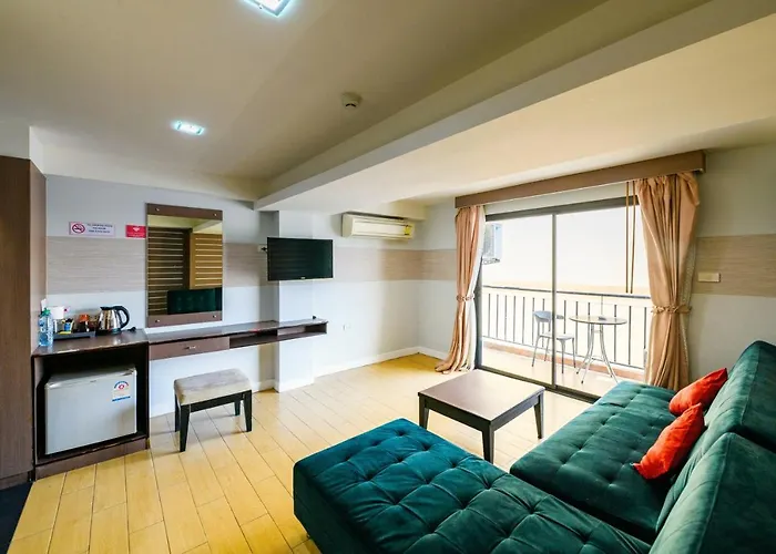 Scandia Beach Hotel - Soi 7 Best Location - 200M To Beach Next To Food Market