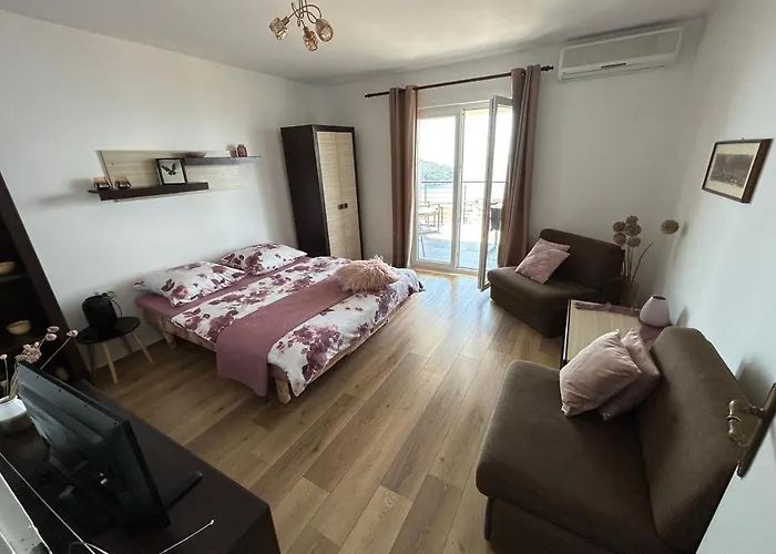 Apartments Luna