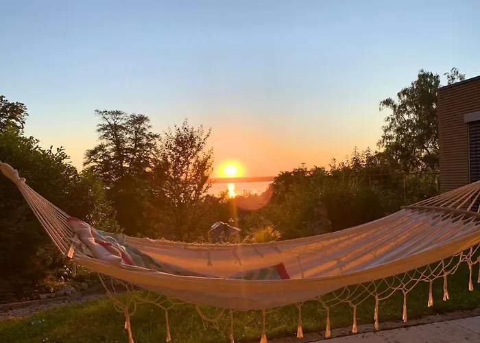 Snug Stays 3 - Traumhafter Seeblick, 2 Zi Apartment, Garten&Terrasse