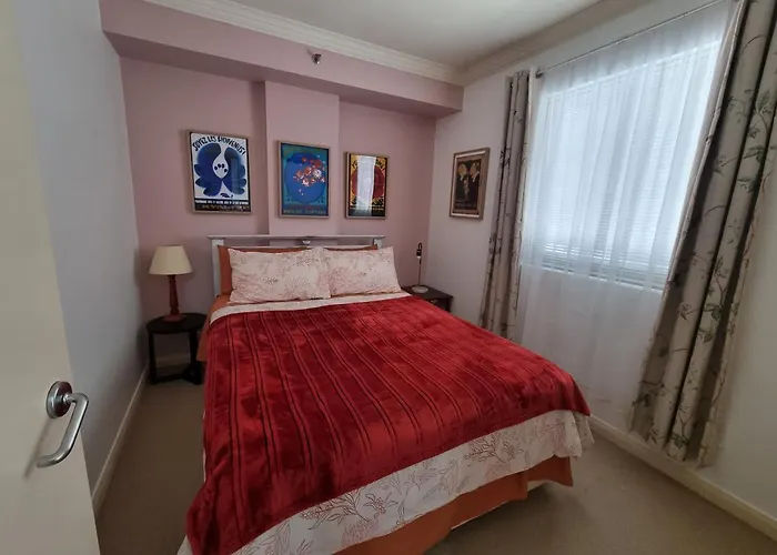 Little Monica Apartment- Spacious, Affordable & Central
