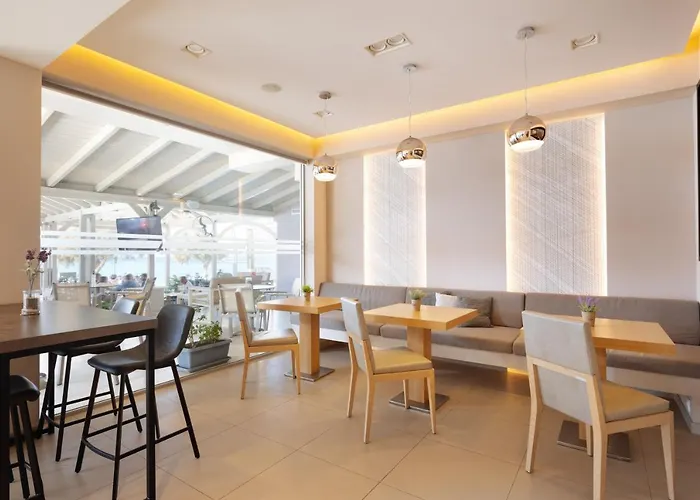 Lamon Hotel