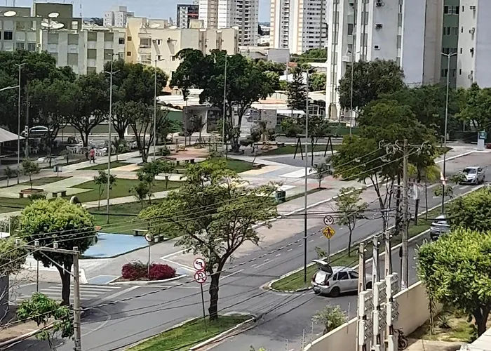 Quarto em Apto ao lado Shopping