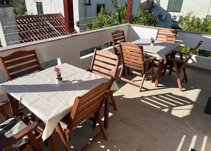 Apartmani Nina I Niko