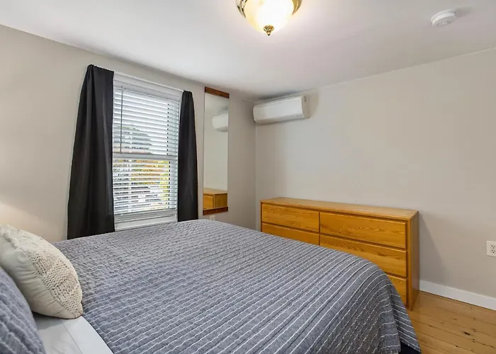 The Brew House - 2Nd Floor Private Apartment - Located Above Newscapes Brewing
