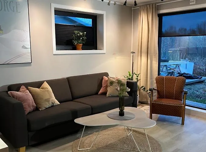 Nymoen Apartment, Kvaloya