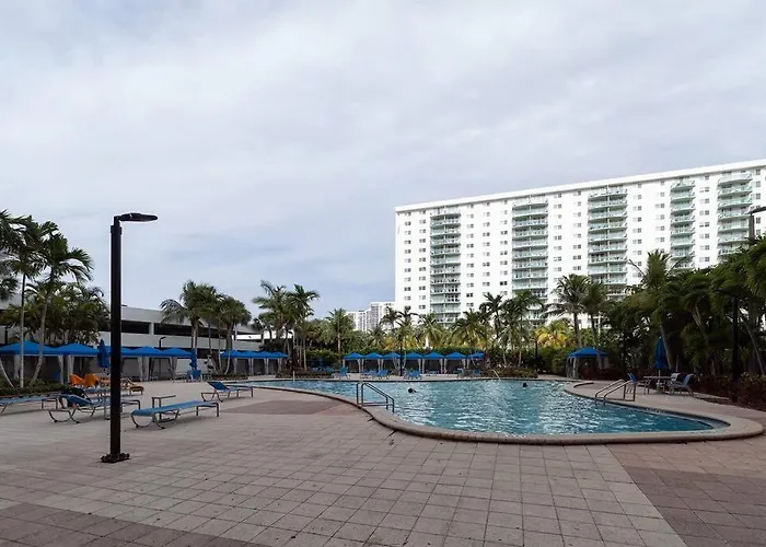 Stunning & Spacious Resort-Style Condo Across From Beach!
