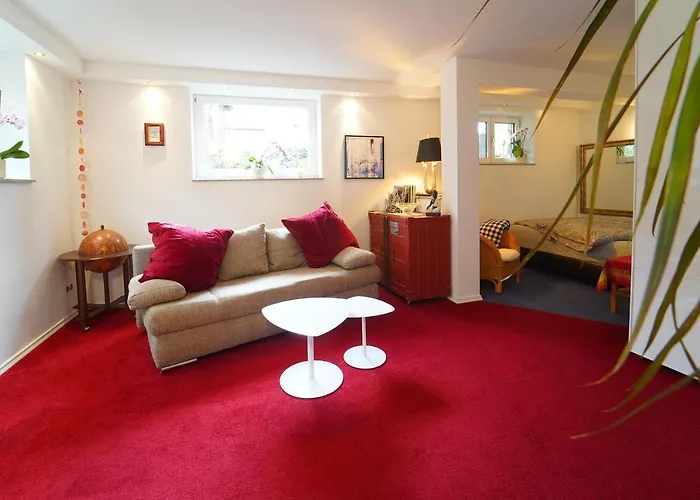 Freundliche Ferienwohnung (Souterrain) mit Gartenmitbenutzung im Haus Lotus