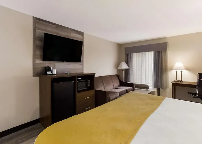 Best Western Crossroads Inn