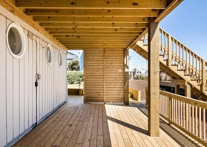 The Beachcomber Home
