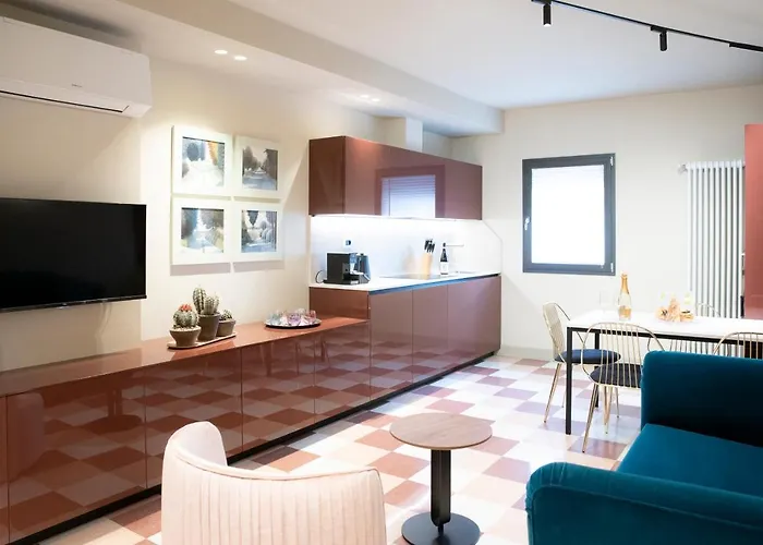 Palazzo Scappi Gardi Luxury Apartments