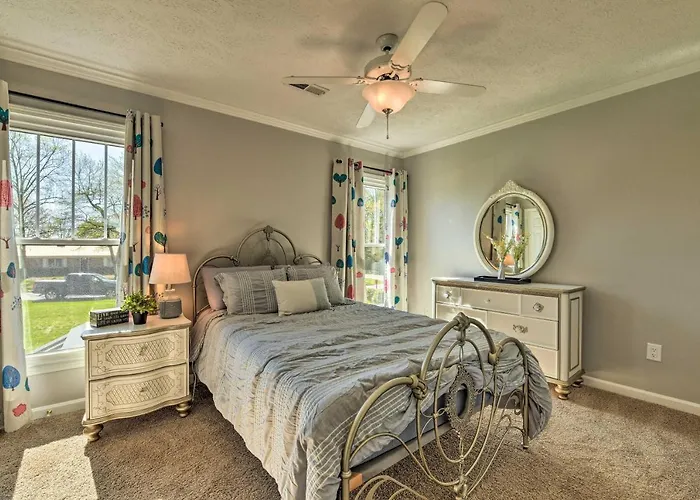 4Br Riviera Paradise With Private Dock!