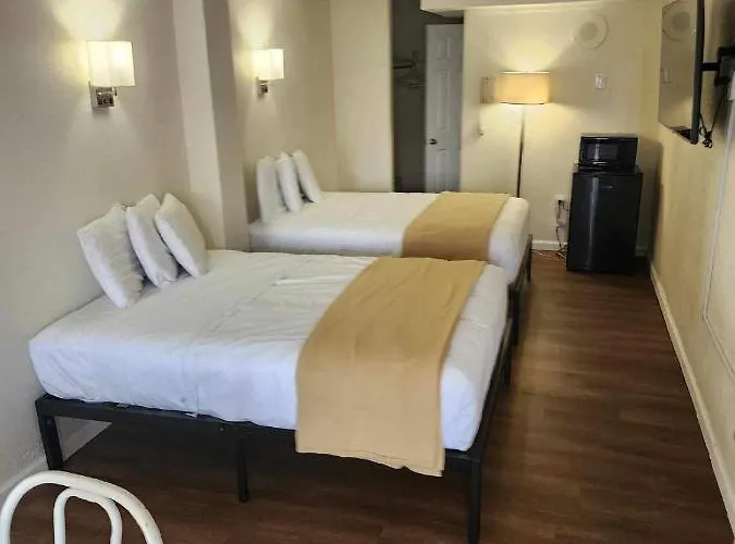 Yankee Clipper Resort Motel