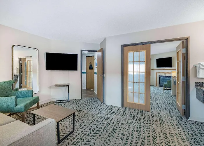 Americinn By Wyndham Duluth South Proctor Black Woods Event Ctr